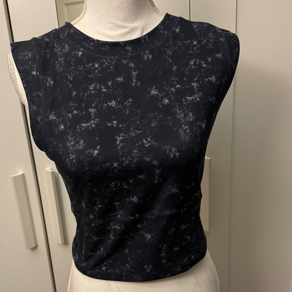 Stylish Patterned Muscle Tee